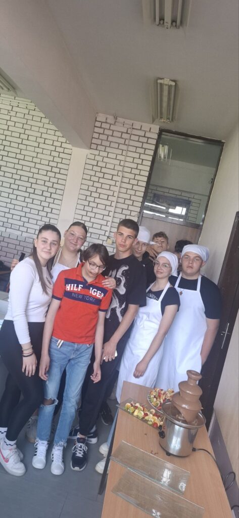 Посјета Укијеве чоколадне бајке