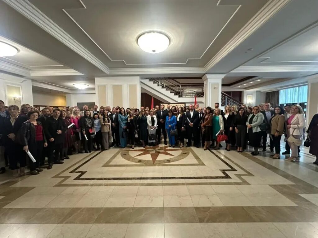 КАМПАЊА “ШКОЛА КОЈА ЧУЈЕ” КАМПАЊА “ШКОЛА КОЈА ЧУЈЕ”