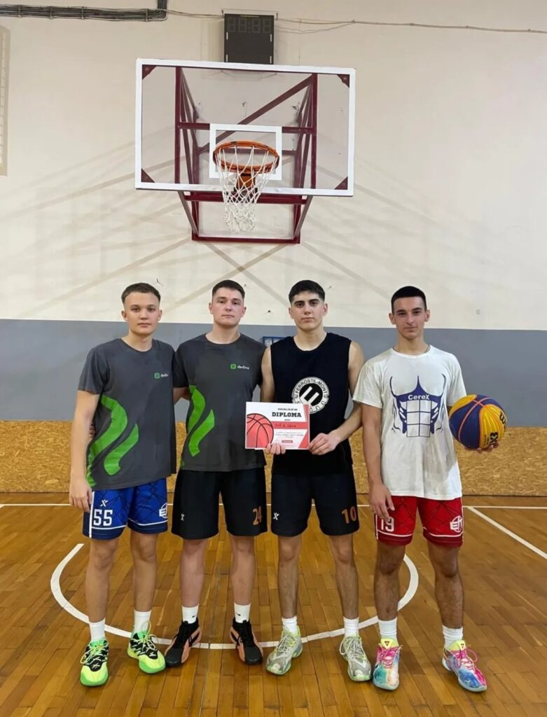 АКТИВНОСТИ ПРИКУПЉАЊА СРЕДСТАВА ЗА ЕКСКУРЗИЈУ ОДЈЕЉЕЊА III7 ТЕХНИЧАРА МЕХАТРОНИКЕ