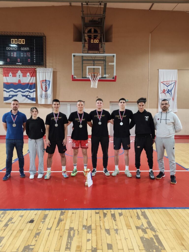 СРЕБРНА МЕДАЉА НА РЕПУБЛИЧКОМ ТАКМИЧЕЊУ У БАСКЕТУ 3×3