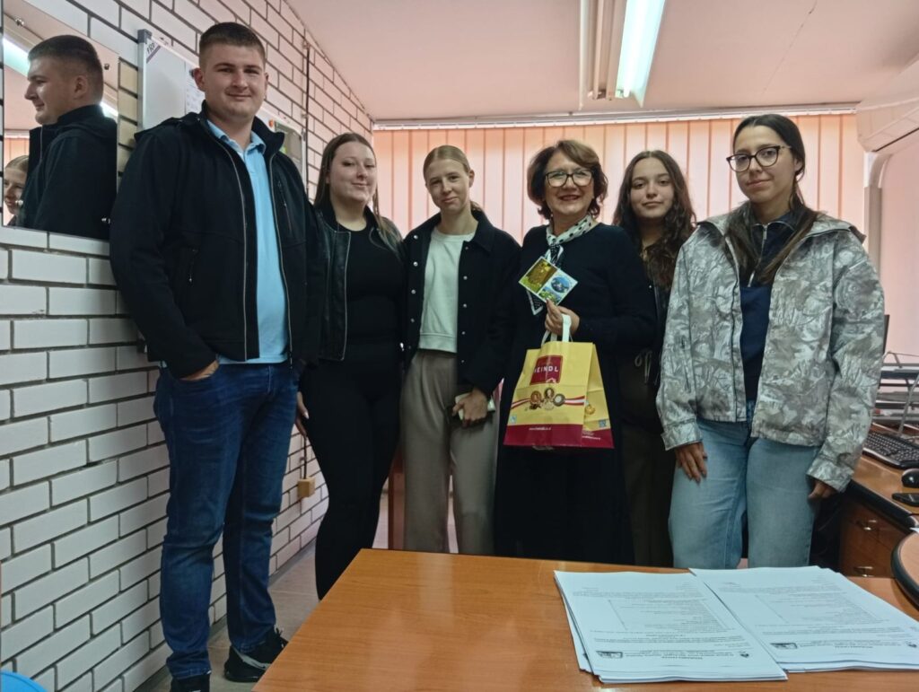 Диван гест наших ученика Диван гест наших ученика